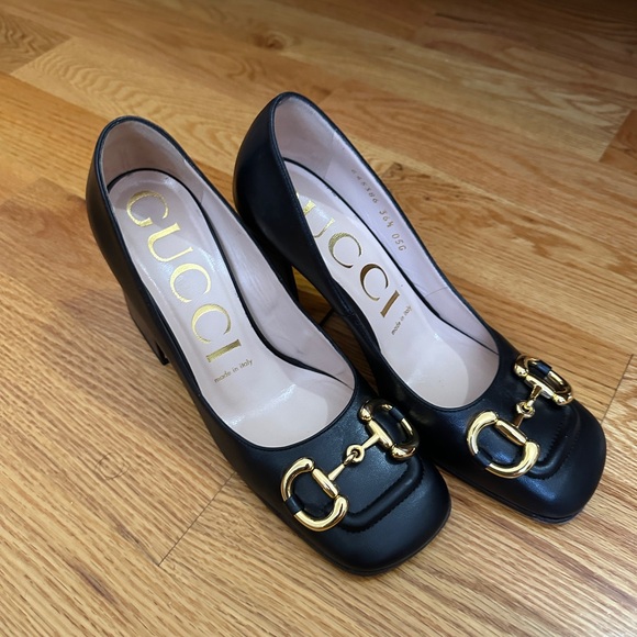 Gucci Black Heels with Gold Accents - Picture 3 of 4